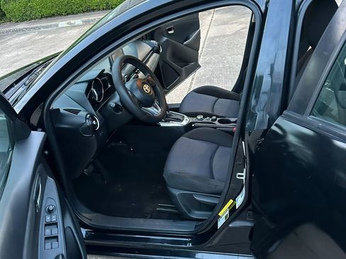 Used 2017 Toyota Yaris iA image 12