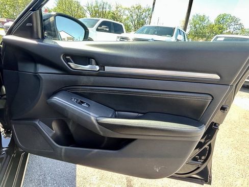 Used 2019 Nissan Altima 2.5 SV FWD image 18