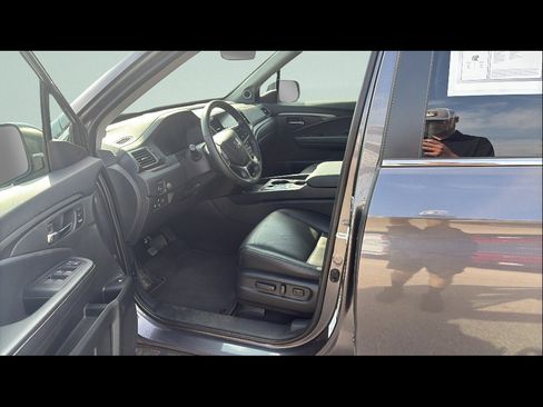 Used 2025 Honda Ridgeline RTL image 21