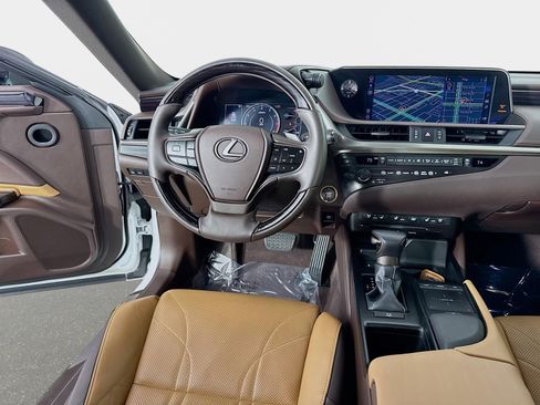 Used 2019 Lexus ES 350 Ultra Luxury image 26