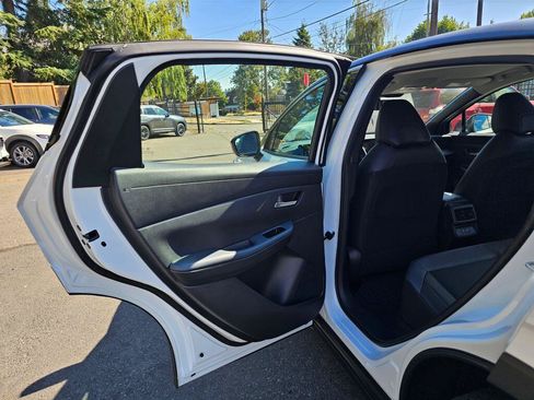 Used 2026 Nissan Leaf SV+ w/ Floor Mat Package (SV+) FWD image 17