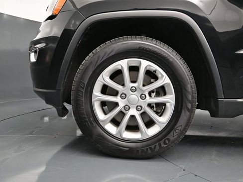 Used 2022 Jeep Grand Cherokee Laredo E image 18