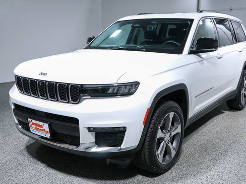 Used 2023 Jeep Grand Cherokee L Limited w/ Luxury Tech Group II AWD/4WD image 34