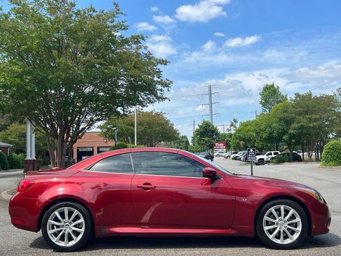 Used 2014 INFINITI Q60 Convertible w/ Premium Package RWD image 6