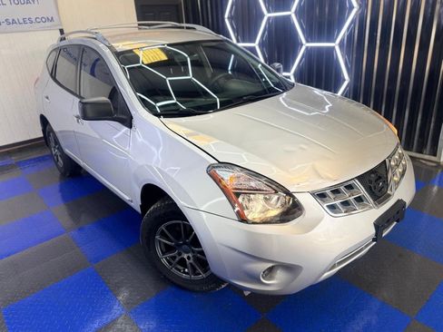 Used 2014 Nissan Rogue S w/ Convenience Package AWD/4WD image 8