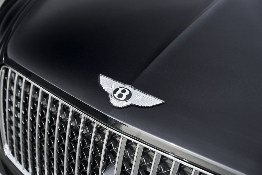 Used 2023 Bentley Bentayga Extended Wheelbase AWD/4WD image 8