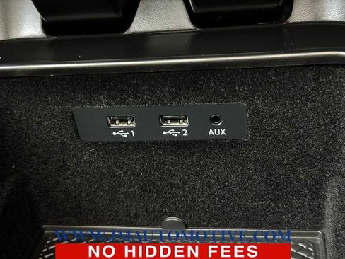 Used 2020 Bentley Bentayga Design Series image 41