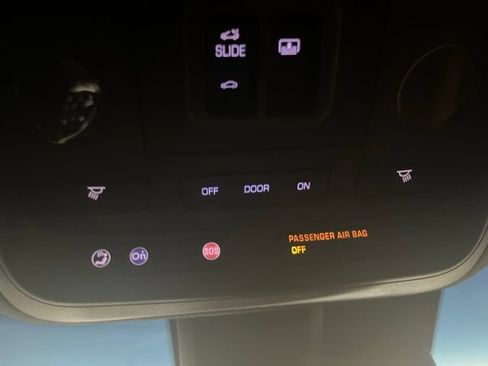Used 2019 Cadillac XTS Platinum FWD image 10