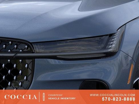 New 2026 Lincoln Nautilus Premier AWD/4WD image 18