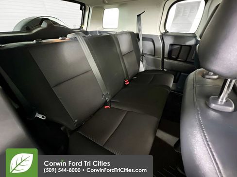 Used 2014 Toyota FJ Cruiser 4WD image 16