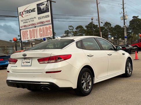 Used 2019 Kia Optima LX image 9
