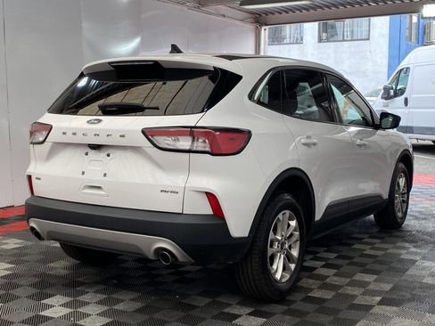 Used 2022 Ford Escape SE w/ Cold Weather Package AWD/4WD image 6
