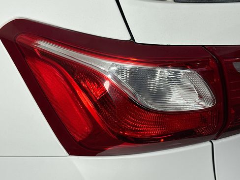 Used 2019 Chevrolet Equinox LT image 35