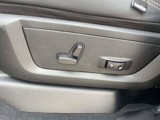 Used 2024 RAM 2500 Big Horn w/ Off Road Package AWD/4WD image 17