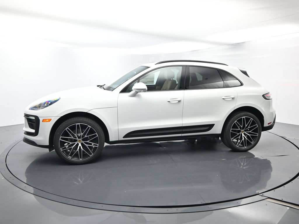 Certified 2026 Porsche Macan AWD/4WD image 2
