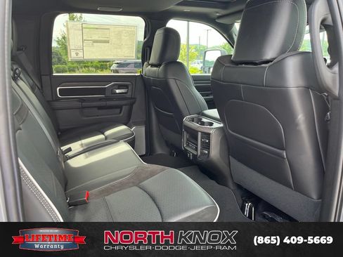 New 2026 RAM 2500 Laramie AWD/4WD image 26