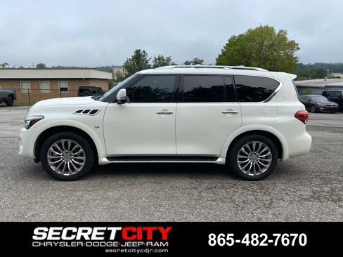 Used 2017 INFINITI QX80 4WD w/ Driver Assistance Package image 8