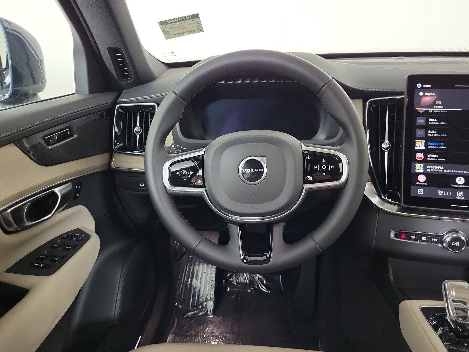 Certified 2026 Volvo XC90 B6 Plus AWD/4WD image 16