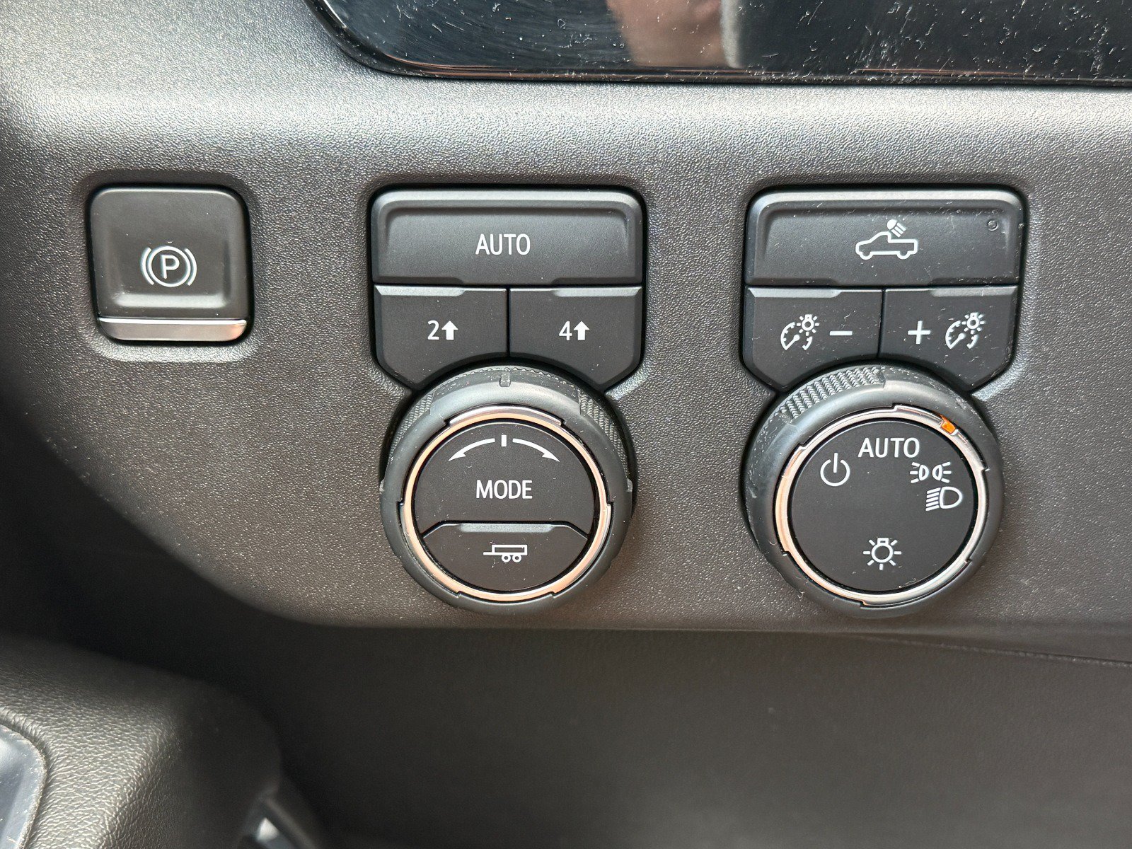Certified 2024 Chevrolet Silverado 1500 LT AWD/4WD image 29