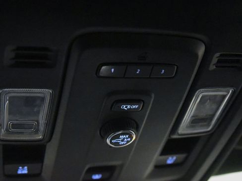 Used 2021 Chevrolet Tahoe Z71 AWD/4WD image 34
