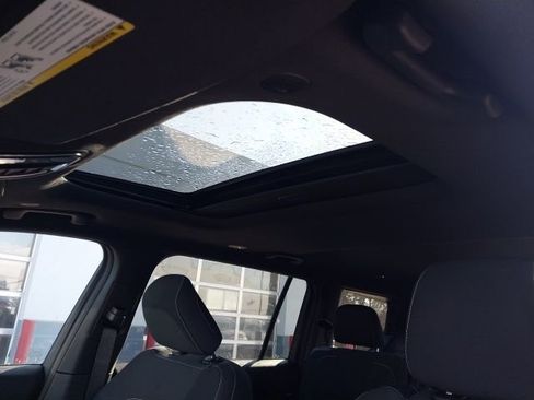 New 2025 Jeep Grand Cherokee L Laredo w/ Luxury Tech Group I image 16