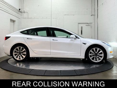Used 2019 Tesla Model 3 Long Range image 9