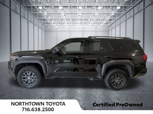 Used 2025 Toyota 4Runner SR5 AWD/4WD image 3