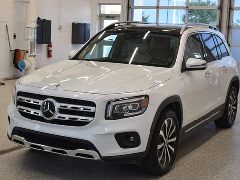 Used 2022 Mercedes-Benz GLB 250 4MATIC image 9