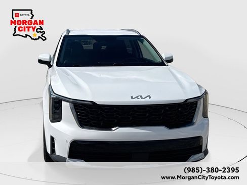 Used 2024 Kia Sorento S image 1