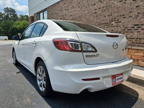Used 2013 MAZDA MAZDA3 i SV FWD image 3