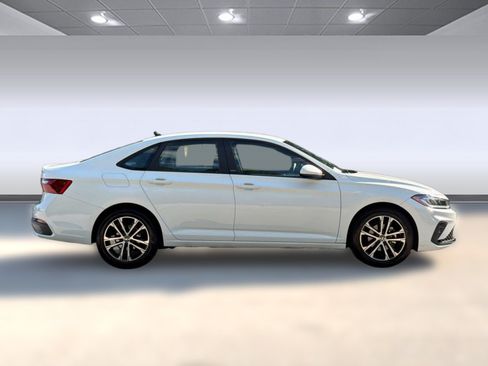 Used 2026 Volkswagen Jetta Sport FWD image 8