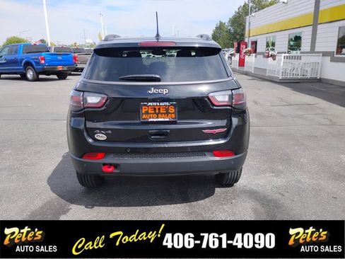 Used 2022 Jeep Compass Trailhawk w/ Trailhawk Elite Group AWD/4WD image 3