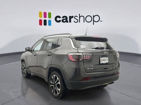 Used 2022 Jeep Compass Limited image 3