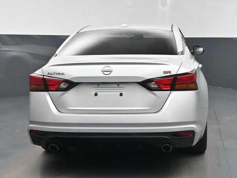 Used 2023 Nissan Altima 2.5 SR FWD image 28