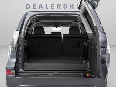 Used 2016 Lexus GX 460 w/ Premium Package AWD/4WD image 14