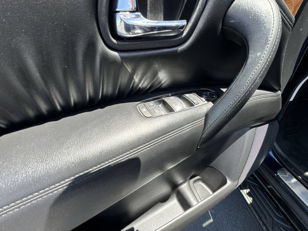 Used 2024 Nissan Armada SL w/ Captain's Chairs Package AWD/4WD image 24