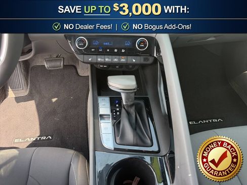 Used 2024 Hyundai Elantra SEL w/ Convenience Package FWD image 25
