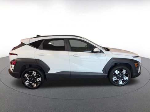 Used 2025 Hyundai Kona SEL image 16