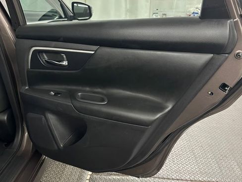 Used 2017 Nissan Altima 2.5 SV w/ Convenience Package FWD image 29
