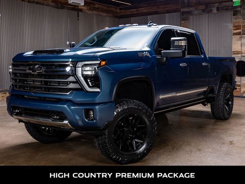 Used 2024 Chevrolet Silverado 2500 High Country w/ High Country Premium Package image 5