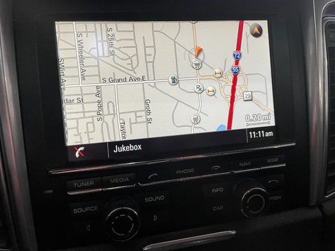 Used 2015 Porsche Macan Turbo image 34