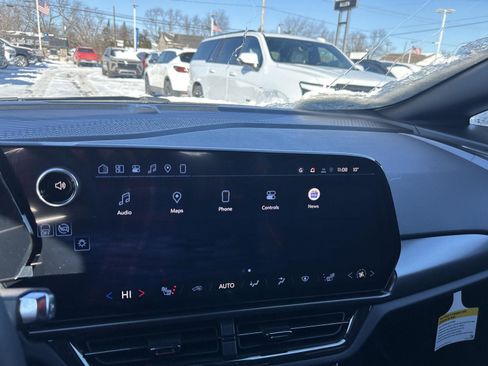 New 2026 Chevrolet Equinox EV RS image 15