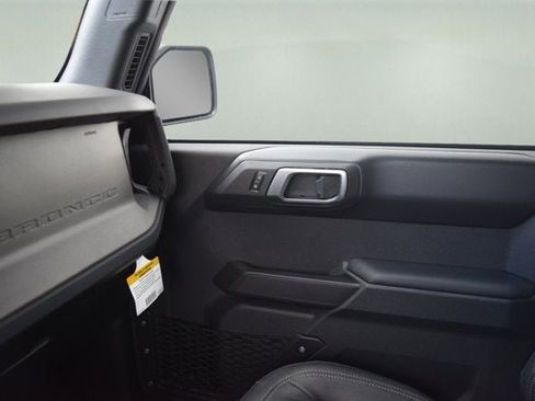 New 2025 Ford Bronco Badlands image 10