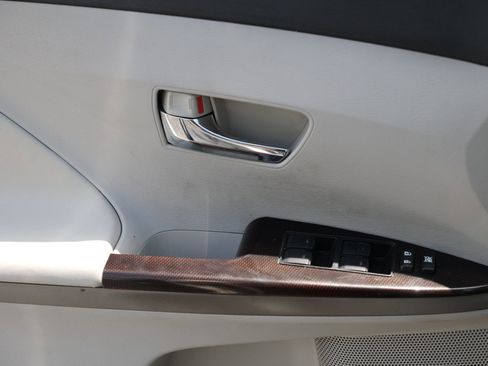 Used 2011 Toyota Venza FWD image 43