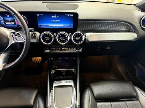 Used 2025 Mercedes-Benz GLB 250 4MATIC image 39