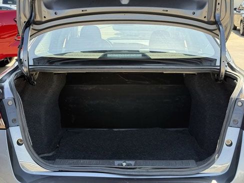 Used 2025 Nissan Versa S FWD image 29