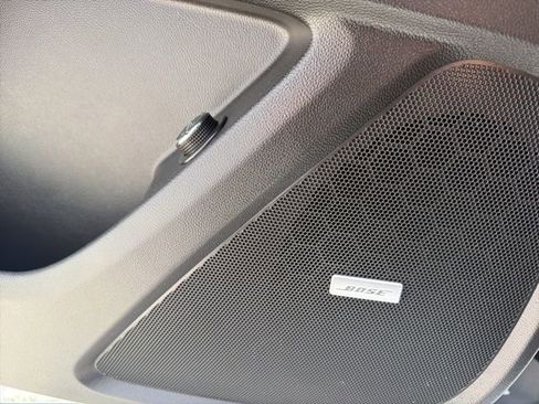 Used 2023 Chevrolet Traverse RS image 25