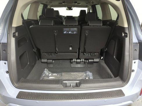 New 2026 Honda Odyssey Touring image 10