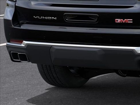New 2026 GMC Yukon Denali RWD image 14