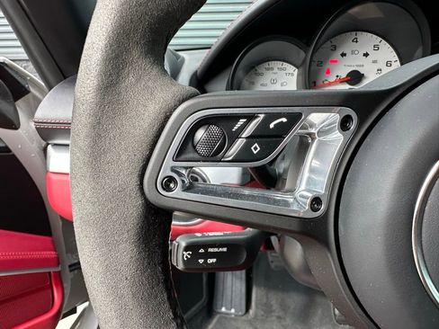 Used 2024 Porsche 718 Boxster image 18